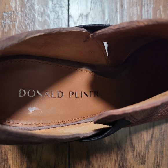 NWOT Donald Pliner Brown Wedge Lizzy Booties size 9
